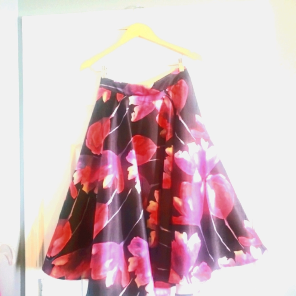 Nwt forever 21 floral flare skirt